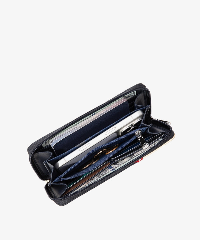 MLB Atlanta Braves Zip Wallet Baseball Stitch Detail