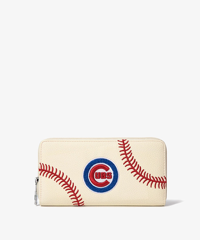 MLBChicagoCubsZipWalletBaseballStitchDetail_1.webp
