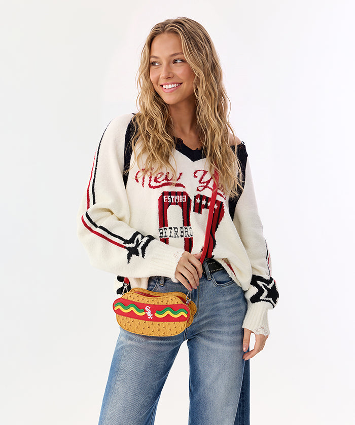 MLBChicagoWhiteSoxHotDogCrossbodyBag_2_a8f8d2bb-1a77-4ed8-86b9-a967dcc1cf46.webp