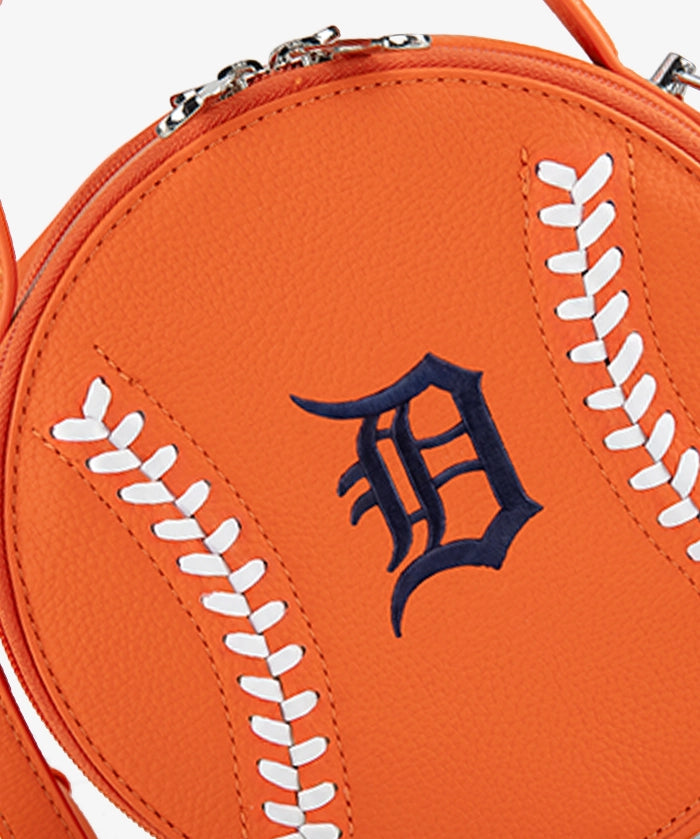 MLBDetroitTigersCircleCrossbodyBag_8.webp