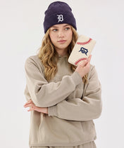 MLB Detroit Tigers Zip Wallet Baseball Stitch Detail