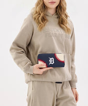 MLB Detroit Tigers Zip Wallet Baseball Stitch Detail