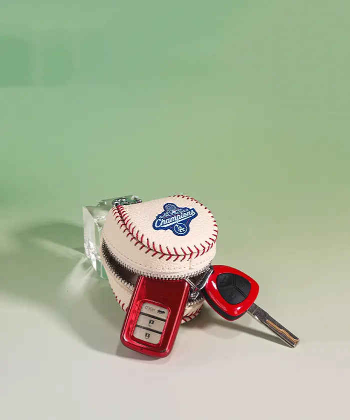 MLB Los Angeles Dodgers Keychain Pouch 2025 World Series Champions Edition