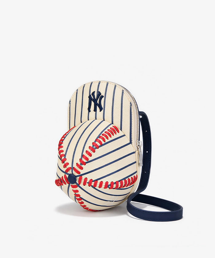 MLB New York Yankees Baseball Cap Crossbody Purse