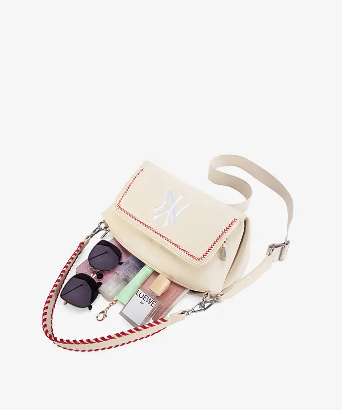 MLB New York Yankees Shoulder Bag with Crossbody Strap