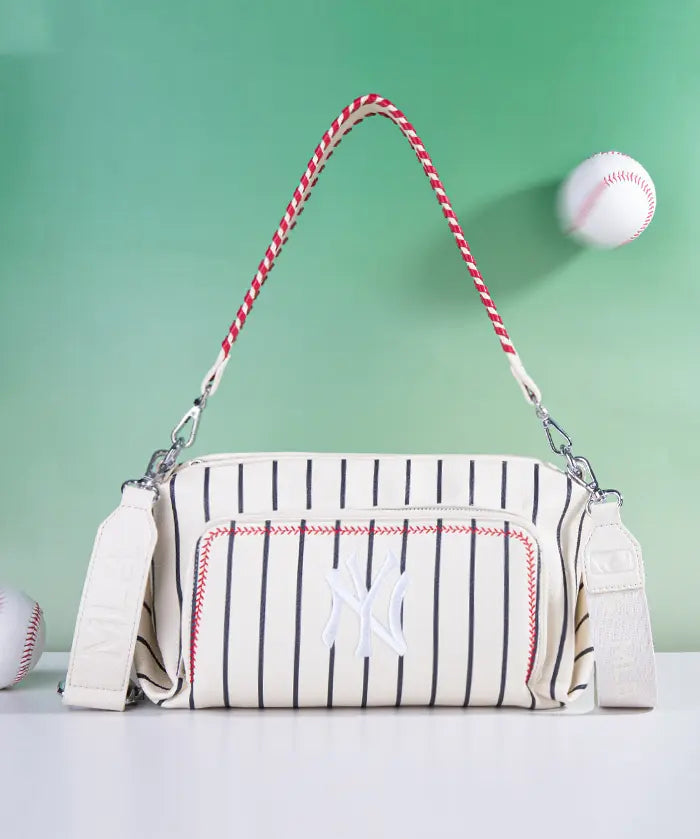MLB New York Yankees Shoulder Bag with Crossbody Strap