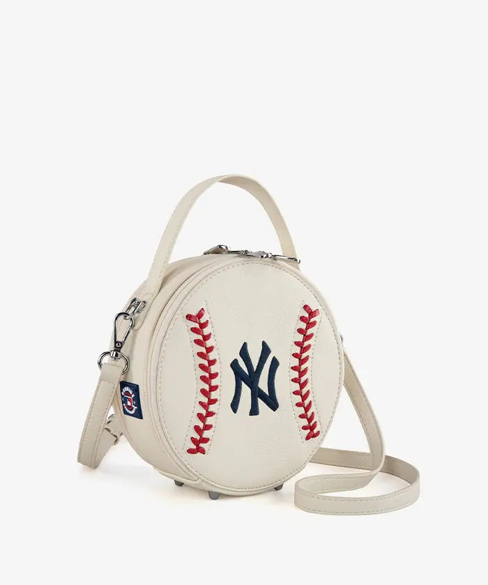MLBNewYorkYankeesCircleCrossbodyBag_11.webp