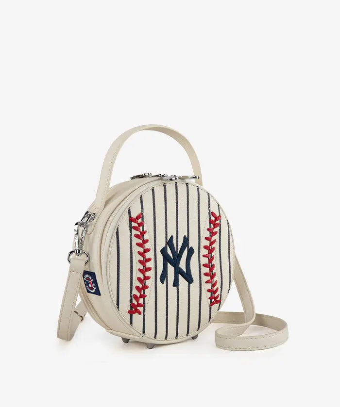 MLBNewYorkYankeesCircleCrossbodyBag_15.webp