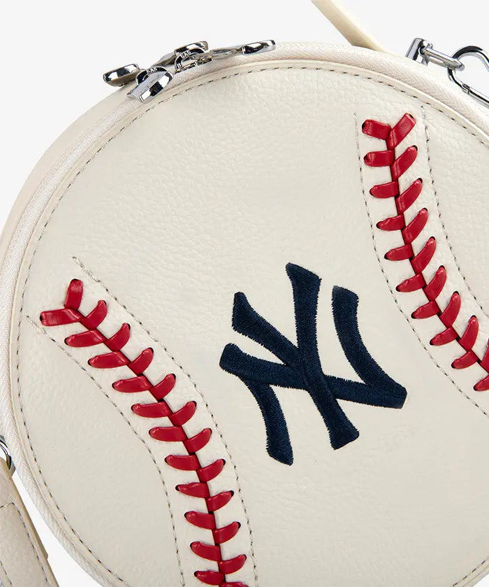 MLB New York Yankees Circle Crossbody Bag