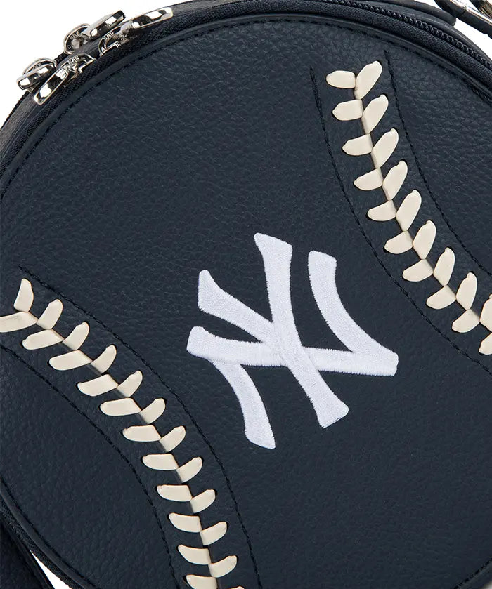 MLB New York Yankees Circle Crossbody Bag