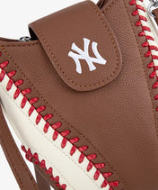 MLB New York Yankees Crossbody Bag With Baseball Seam
