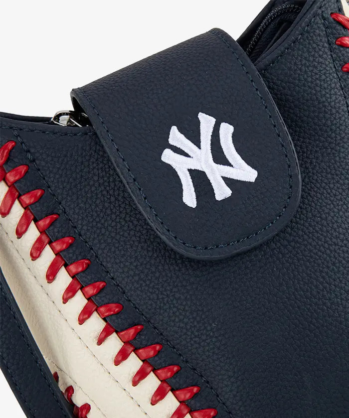 MLB New York Yankees Crossbody Bag With Baseball Seam