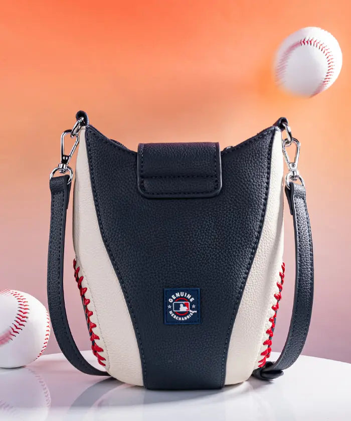 MLB New York Yankees Crossbody Bag With Baseball Seam