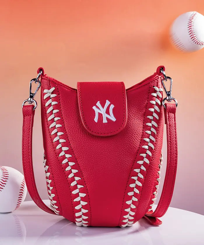 MLB New York Yankees Crossbody Bag With Baseball Seam