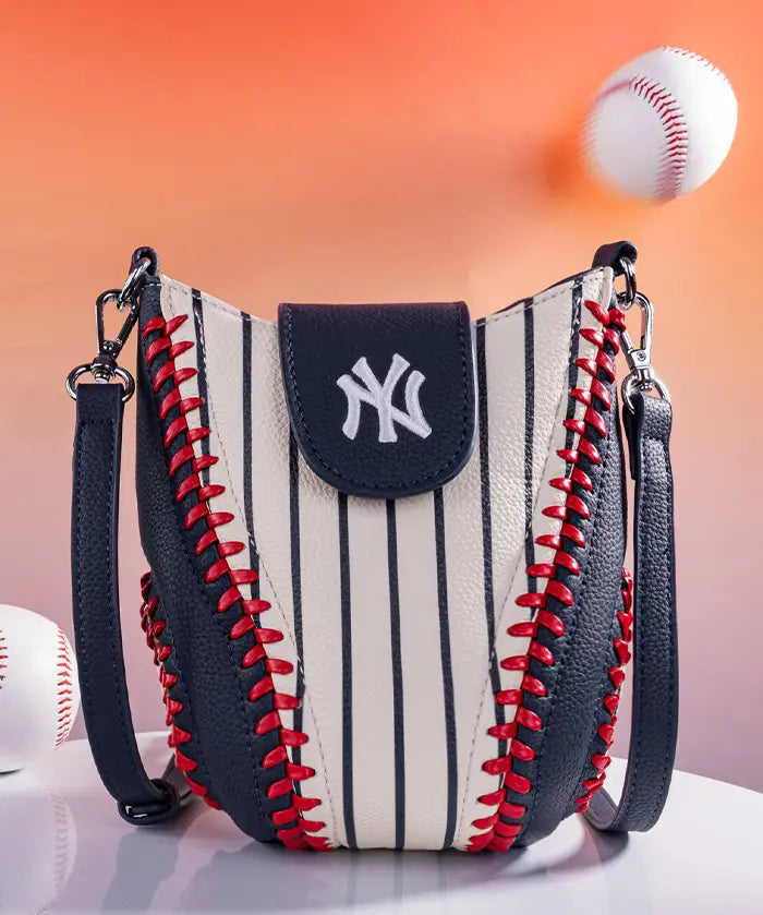 MLB New York Yankees Crossbody Bag With Baseball Seam