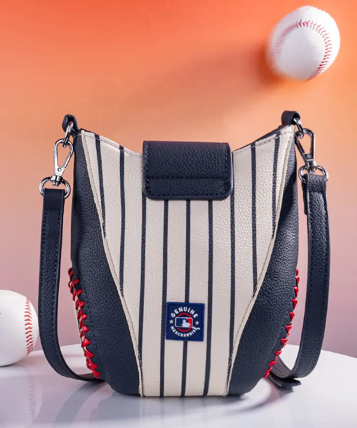 MLB New York Yankees Crossbody Bag With Baseball Seam