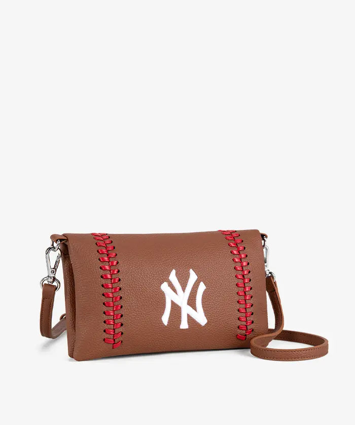 MLBNewYorkYankeesLeatherCrossbodyPurse_13.webp