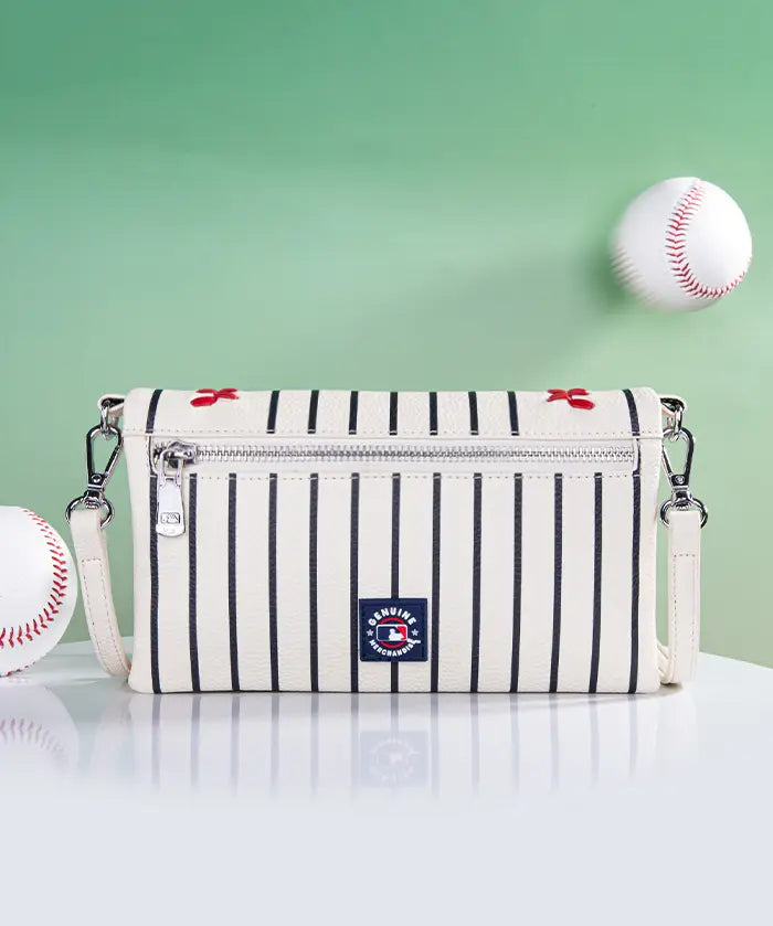 MLB New York Yankees Leather Crossbody Purse