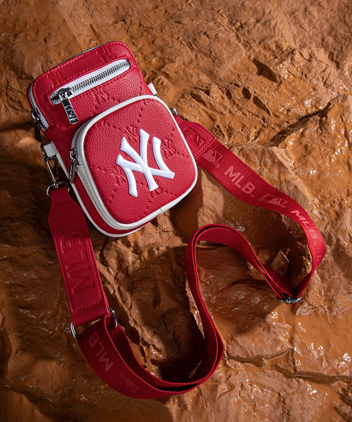 MLB New York Yankees Mini Crossbody Purse