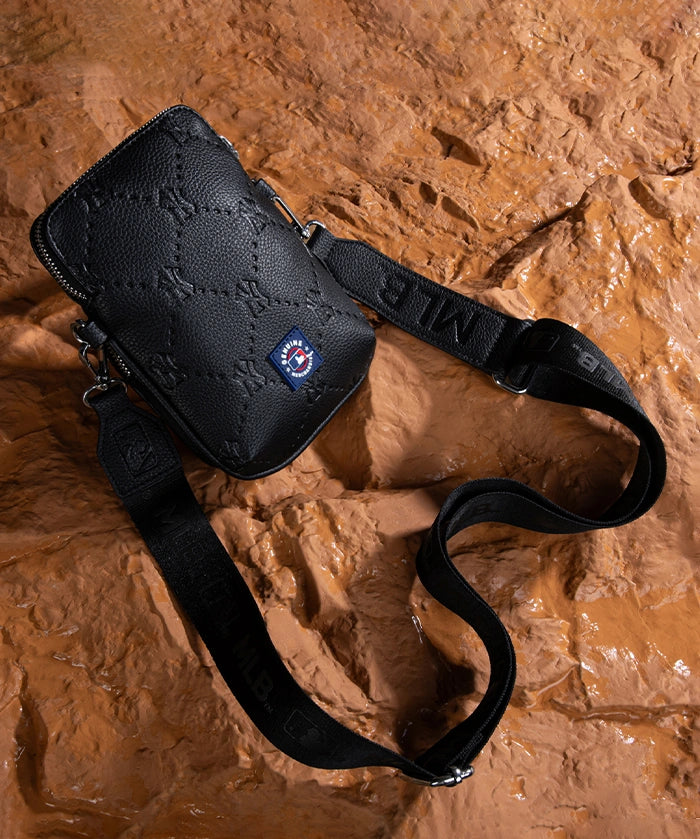 MLB New York Yankees Mini Crossbody Purse