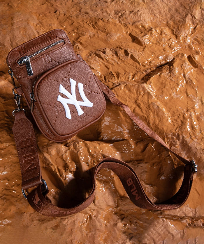 MLB New York Yankees Mini Crossbody Purse