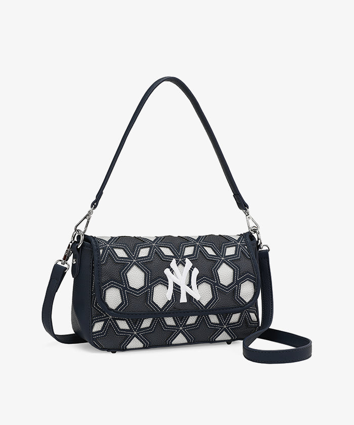 MLBNewYorkYankeesStarFieldFlapCrossbody_2_44821dd5-4024-40bd-b71d-8c7fbf04dfed.webp