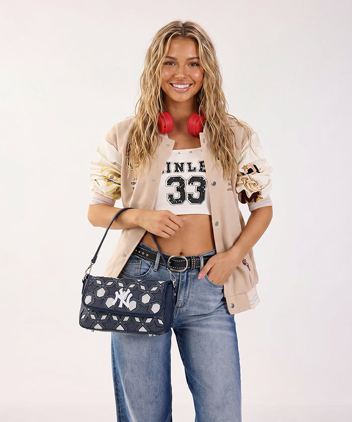 MLB New York Yankees Star Field Flap Crossbody
