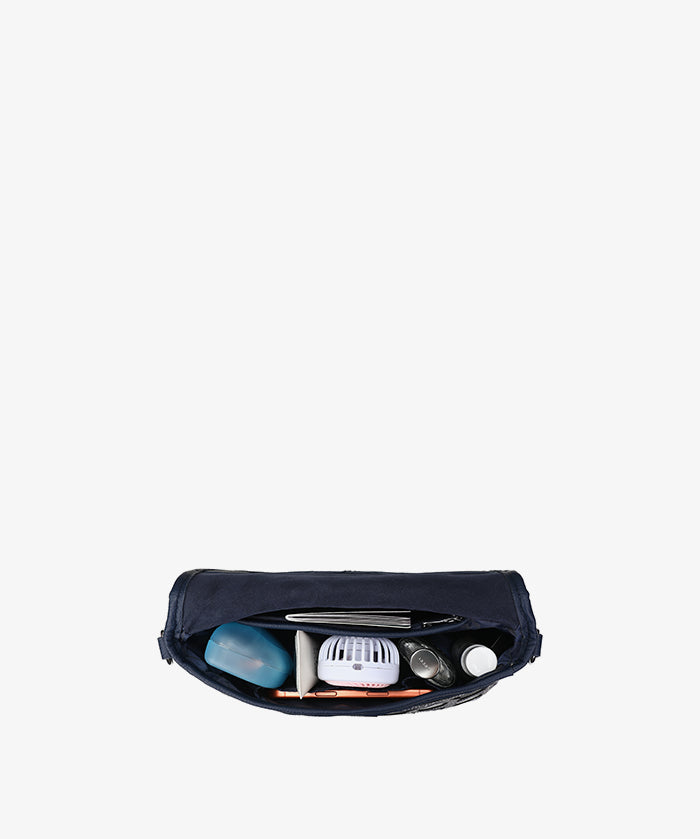 MLB New York Yankees Star Field Flap Crossbody