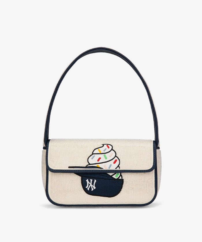 MLBNewYorkYankeesSundaeHelmetBeadedBag_1.webp