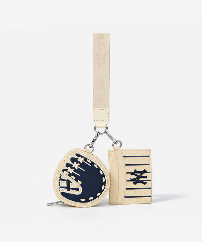 MLBNewYorkYankeesWristletCoinPurseCardHolderSetwithBaseball-ShapedDesign_15.webp