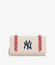 MLB New York Yankees Wristlet Wallet