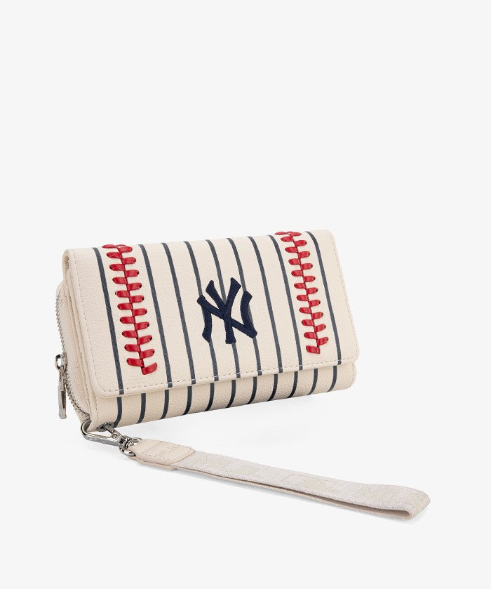 MLBNewYorkYankeesWristletWallet_2.jpg