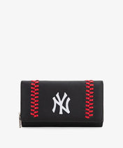 MLB New York Yankees Wristlet Wallet