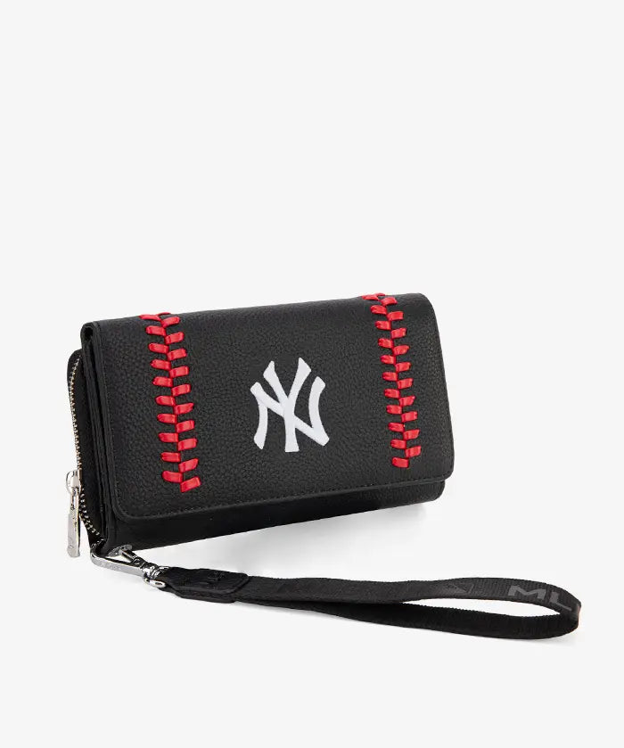 MLBNewYorkYankeesWristletWallet_6.webp