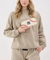 MLB New York Yankees Zip Wallet Baseball Stitch Detail