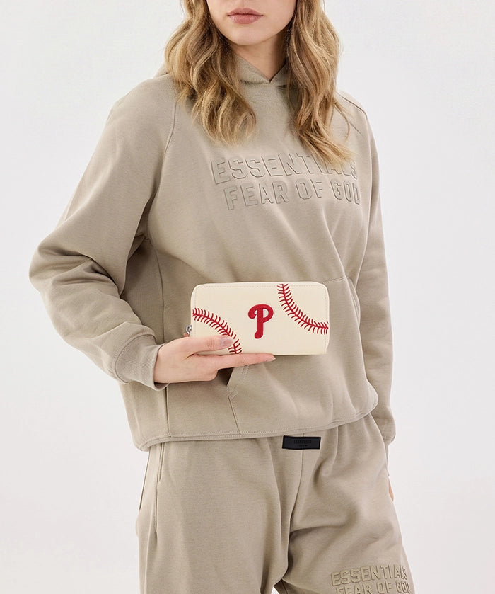 MLBPhiladelphiaPhilliesZipWalletBaseballStitchDetail_6.webp