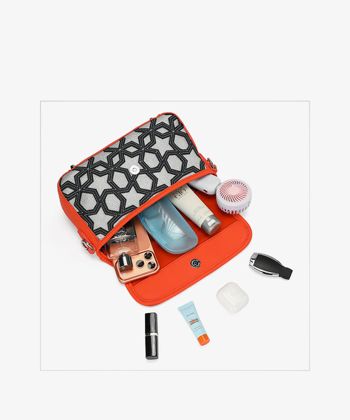 MLB San Francisco Giants Star Field Flap Crossbody