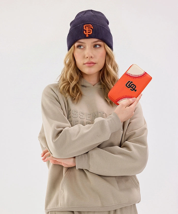 MLB San Francisco Giants Zip Wallet Baseball Stitch Detail