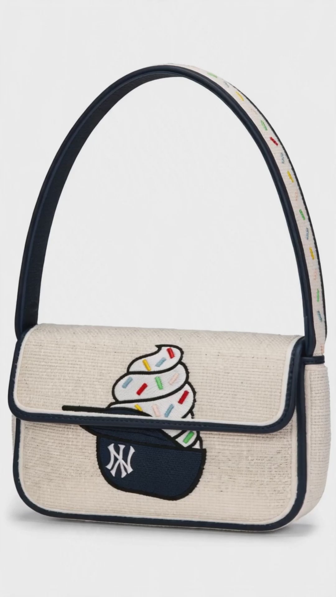 MLB New York Yankees Sundae Helmet Beaded Bag